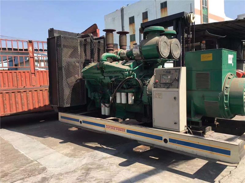 武川如何判断柴油发电机组的机油温度是否达到了合适的预热温度？